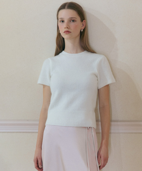 TTUDEMENT(トュードメント)の「ANGORA HALF SLEEVE PULLOVER CREAM(ニット/セーター・レディース・その他・FREE)」の2枚目の写真