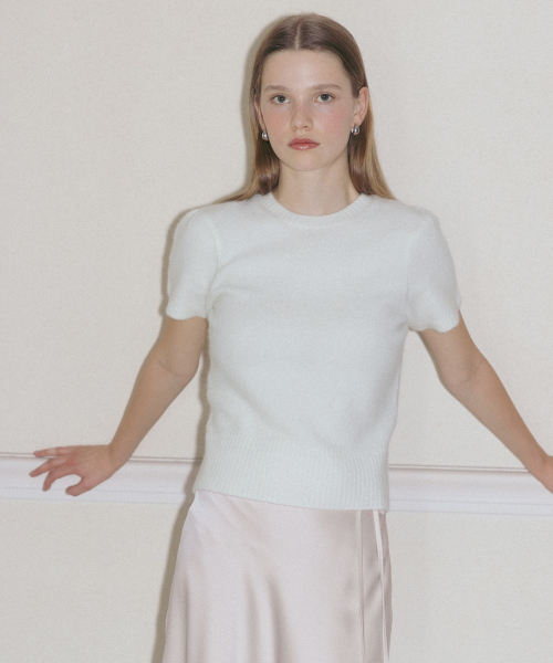 TTUDEMENT(トュードメント)の「ANGORA HALF SLEEVE PULLOVER CREAM(ニット/セーター・レディース・その他・FREE)」の3枚目の写真