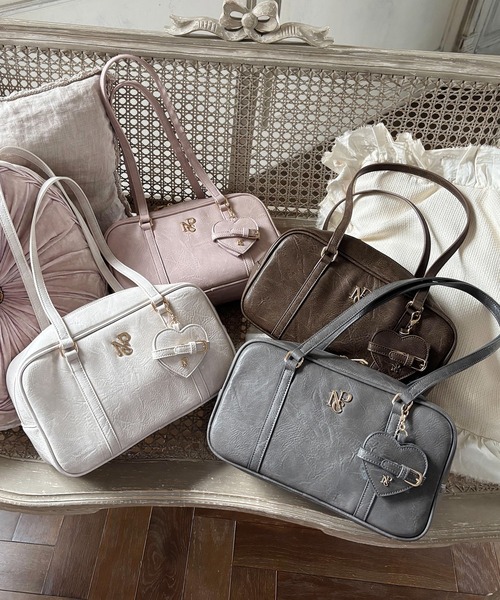 と*る様 ARCHIVIO シルバー ボストンバッグ と*る様 ARCHIVIO シルバー ボストンバッグ 2024最旬！シルバーの