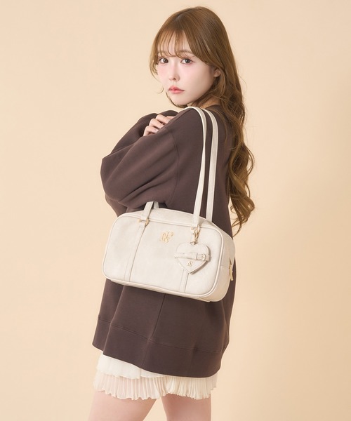 one after another NICE CLAUP（ワンアフターアナザーナイスクラップ）の「ハートミラー付きスクエアボストンバッグ（ボストンバッグ・レディース・ブラウン/ピンクベージュ/アイボリー/チャコールグレー・FREE）」の20枚目の写真