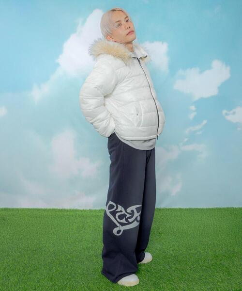 LTR DEPTH（レイターデプス）の「LTR DEPTH/ハートモチーフスウェットパンツ（スウェットパンツ・メンズ・アイボリー/ネイビー・MEDIUM/LARGE）」の5枚目の写真