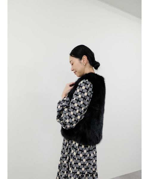 DOLLUPOOPS（ドールアップウップス）の「フェイクファーベスト（ベスト・レディース・ブラック/ベージュ/グレイッシュベージュ・FREE）」の7枚目の写真