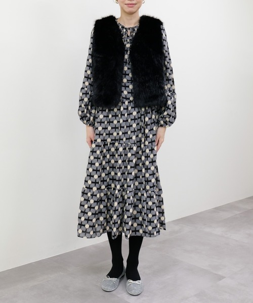 DOLLUPOOPS（ドールアップウップス）の「フェイクファーベスト（ベスト・レディース・ブラック/ベージュ/グレイッシュベージュ・FREE）」の12枚目の写真