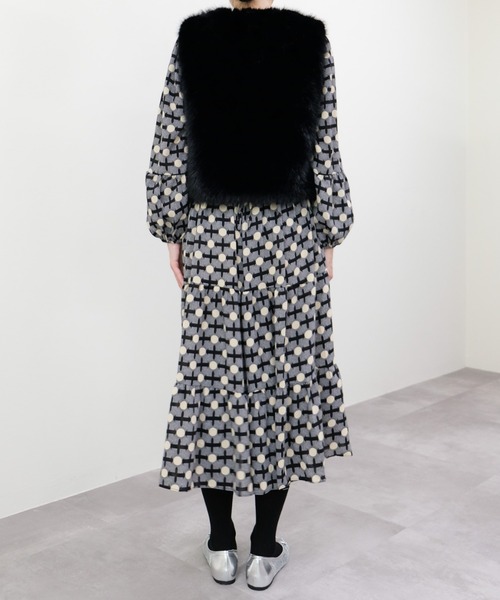 DOLLUPOOPS（ドールアップウップス）の「フェイクファーベスト（ベスト・レディース・ブラック/ベージュ/グレイッシュベージュ・FREE）」の14枚目の写真