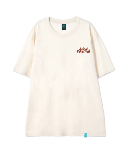 ASTRAL PROJECTION（アストラルプロジェクション）の「[ブラシグラフィティレタリングロゴ]コットンルーズフィット半袖Tシャツ_バターミルク（Tシャツ/カットソー・メンズ・その他・LARGE/MEDIUM/X-LARGE/XX-LARGE）」の2枚目の写真