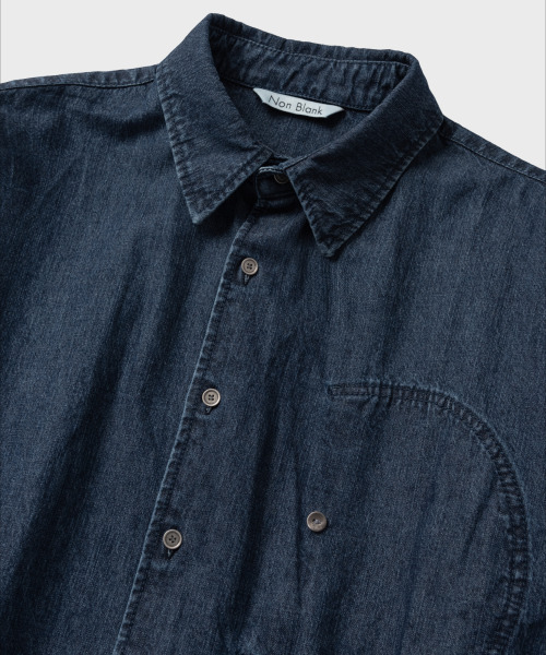 NONBLANK(ノンブランク)の「ウォッシングスラブデニムシャツ_BLUE(シャツ/ブラウス・メンズ・ブルー・MEDIUM/LARGE/X-LARGE)」の4枚目の写真