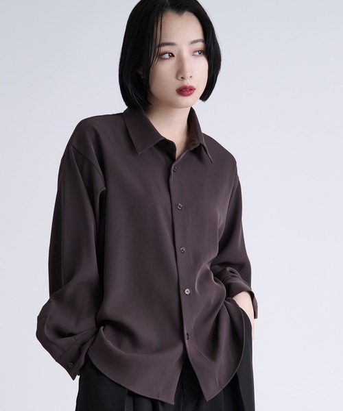 Ellno Loset（エルノロゼット）の「【選べる着丈】ノーブルトロミレギュラーシャツ/UVカット＆イージーケア（シャツ/ブラウス・メンズ・ダークブラウン/ブラック/オフホワイト/ホワイト系/ブルー/ブラック系/ブルー系・LARGE/MEDIUM/SMALL）」の5枚目の写真