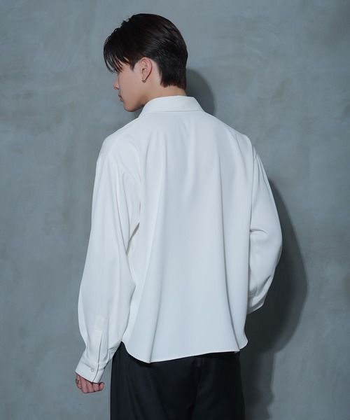 Ellno Loset（エルノロゼット）の「【選べる着丈】ノーブルトロミレギュラーシャツ/UVカット＆イージーケア（シャツ/ブラウス・メンズ・ダークブラウン/ブラック/オフホワイト/ホワイト系/ブルー/ブラック系/ブルー系・LARGE/MEDIUM/SMALL）」の19枚目の写真