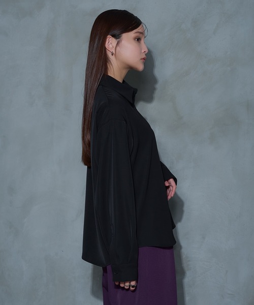 Ellno Loset（エルノロゼット）の「【選べる着丈】ノーブルトロミレギュラーシャツ/UVカット＆イージーケア（シャツ/ブラウス・メンズ・ダークブラウン/ブラック/オフホワイト/ホワイト系/ブルー/ブラック系/ブルー系・LARGE/MEDIUM/SMALL）」の9枚目の写真