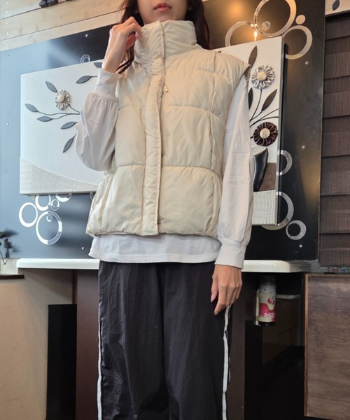 tolene(トレネ)の「中綿キルトノースリーブフルジップ スタンドカラー ジャケット ベスト(その他アウター・レディース・ブラック/オフホワイト・FREE)」の8枚目の写真