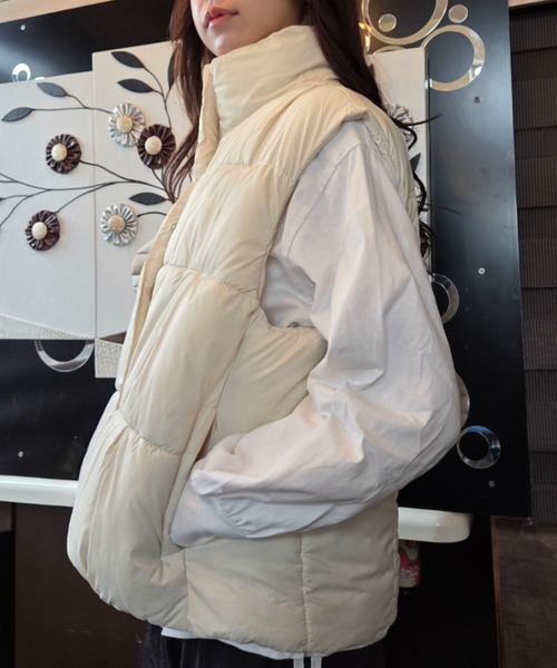 tolene(トレネ)の「中綿キルトノースリーブフルジップ スタンドカラー ジャケット ベスト(その他アウター・レディース・ブラック/オフホワイト・FREE)」の5枚目の写真