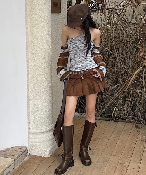 GEMEDA(ジェメダ)の「ベルト付きコーデュロイプリーツミニスカート(スカート・レディース・ブラック/アイボリー/モカ・M)」の20枚目の写真