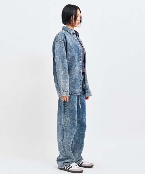 C WEAR BY THE GENIUS（シーウェアバイザジーニアス）の「オーバーサイズジンローデニムシャツ（シャツ/ブラウス・レディース・その他・size1）」の3枚目の写真