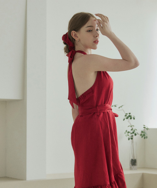 BELLEMA(ベルマ)の「RED Linen Back-Open Ribbon Halterneck Dress(ワンピース・レディース・レッド・FREE)」の5枚目の写真