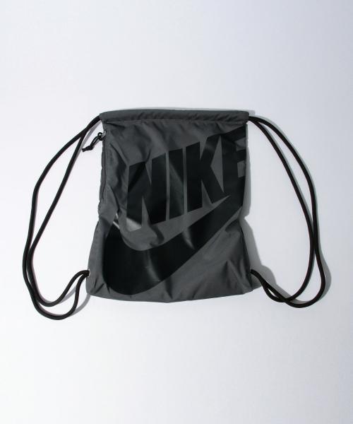NIKE（ナイキ）の「NIKE / ヘリテージ ジムサック（バックパック/リュック・レディース・グレー・ONE SIZE）」の4枚目の写真