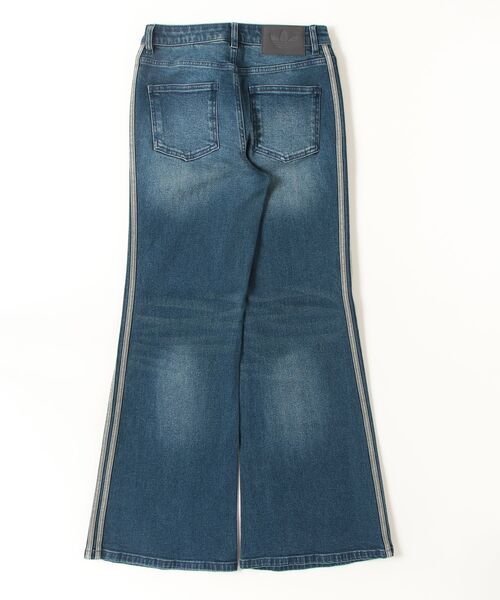 adidas（アディダス）の「ウォッシュド フレア デニムパンツ / アディダスオリジナルス adidas Originals（デニムパンツ・レディース・ブルー・29inch/28inch/27inch/26inch/32inch/31inch/30inch）」の6枚目の写真