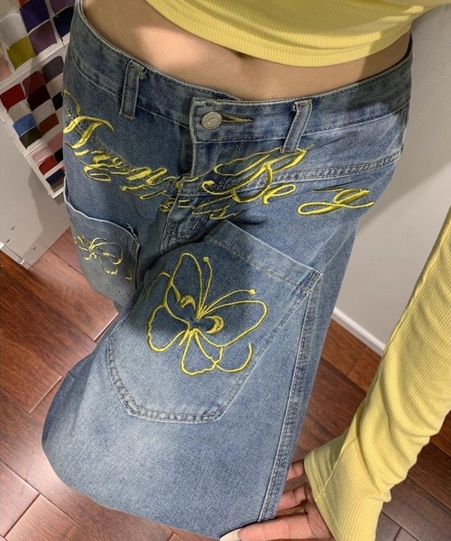 inst.ALL(インストール)の「バタフライ刺しゅうロゴデニムワイドパンツ(デニムパンツ・レディース・ブルー・S/M/L/LL)」の7枚目の写真