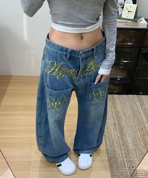 inst.ALL(インストール)の「バタフライ刺しゅうロゴデニムワイドパンツ(デニムパンツ・レディース・ブルー・S/M/L/LL)」の8枚目の写真