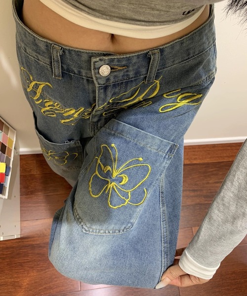 inst.ALL(インストール)の「バタフライ刺しゅうロゴデニムワイドパンツ(デニムパンツ・レディース・ブルー・S/M/L/LL)」の10枚目の写真