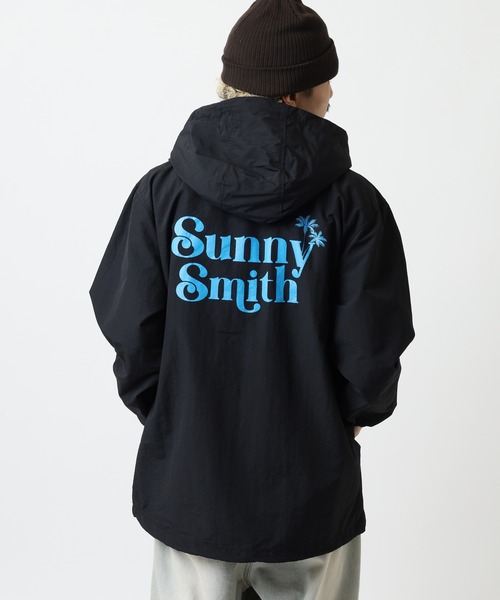 Sunny Smith(サニースミス)の「SUNNY SMITH ポケッタブル コットンライクナイロン ヤシの木ロゴ刺繍 アノラックパーカ(その他アウター・メンズ・ブラック/ネイビー・M/L)」の15枚目の写真