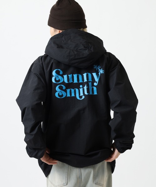 Sunny Smith(サニースミス)の「SUNNY SMITH ポケッタブル コットンライクナイロン ヤシの木ロゴ刺繍 アノラックパーカ(その他アウター・メンズ・ブラック/ネイビー・M/L)」の16枚目の写真
