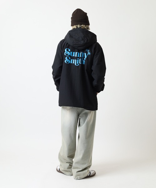 Sunny Smith(サニースミス)の「SUNNY SMITH ポケッタブル コットンライクナイロン ヤシの木ロゴ刺繍 アノラックパーカ(その他アウター・メンズ・ブラック/ネイビー・M/L)」の19枚目の写真