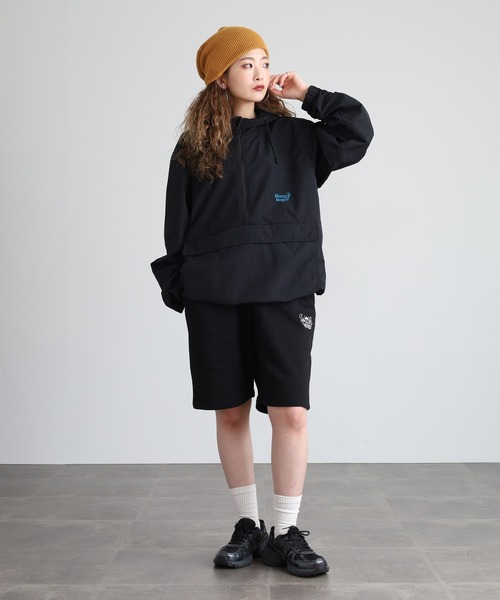 Sunny Smith(サニースミス)の「SUNNY SMITH ポケッタブル コットンライクナイロン ヤシの木ロゴ刺繍 アノラックパーカ(その他アウター・メンズ・ブラック/ネイビー・M/L)」の8枚目の写真