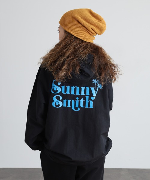 Sunny Smith(サニースミス)の「SUNNY SMITH ポケッタブル コットンライクナイロン ヤシの木ロゴ刺繍 アノラックパーカ(その他アウター・メンズ・ブラック/ネイビー・M/L)」の5枚目の写真