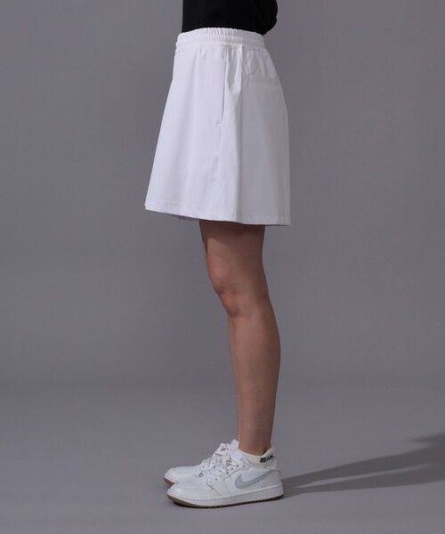 BEAMS GOLF(ビームスゴルフ)の「〈WOMEN〉B.G.THREE / ALL-TIME オールラウンド ストレッチ ショートパンツ(LV.2)(その他パンツ・レディース・ネイビー/ホワイト/ブラック・MEDIUM/LARGE)」の7枚目の写真