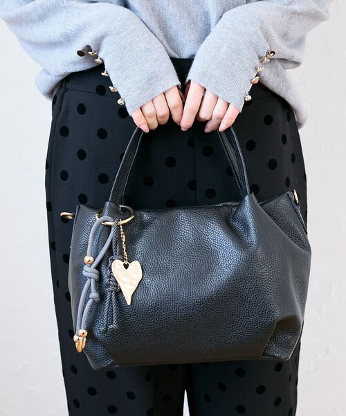 le.coeur blanc（ルクールブラン）の「ハートチャーム（キーホルダー・レディース・ベージュ/グレー・FREE）」の13枚目の写真