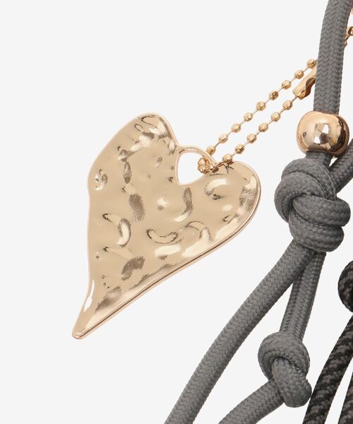 le.coeur blanc（ルクールブラン）の「ハートチャーム（キーホルダー・レディース・ベージュ/グレー・FREE）」の5枚目の写真