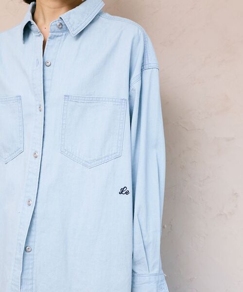 le.coeur blanc（ルクールブラン）の「エンブロイダリーカラーオーバーシャツ（シャツ/ブラウス・レディース・ダークグレー/イエロー/ライトブルー/ライトピンク・38）」の5枚目の写真