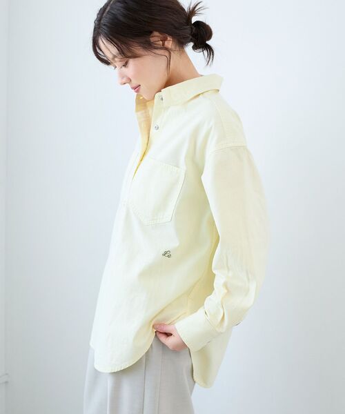le.coeur blanc（ルクールブラン）の「エンブロイダリーカラーオーバーシャツ（シャツ/ブラウス・レディース・ダークグレー/イエロー/ライトブルー/ライトピンク・38）」の6枚目の写真