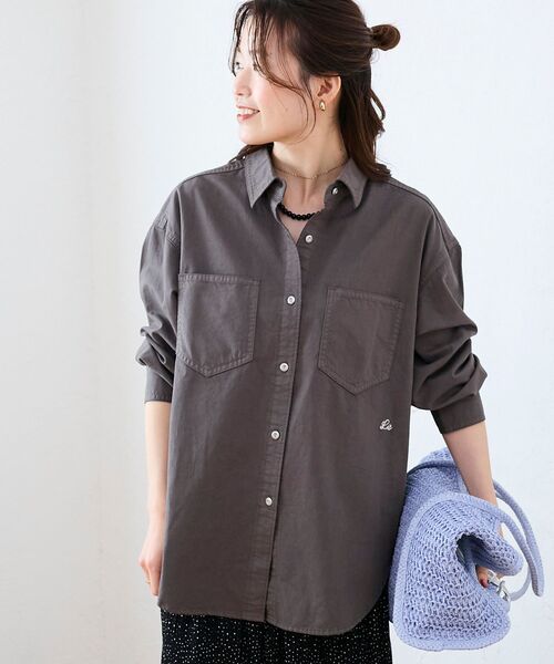 le.coeur blanc（ルクールブラン）の「エンブロイダリーカラーオーバーシャツ（シャツ/ブラウス・レディース・ダークグレー/イエロー/ライトブルー/ライトピンク・38）」の8枚目の写真