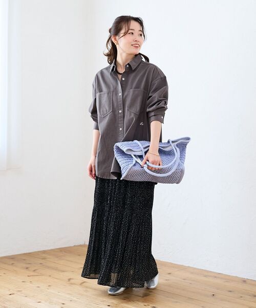 le.coeur blanc（ルクールブラン）の「エンブロイダリーカラーオーバーシャツ（シャツ/ブラウス・レディース・ダークグレー/イエロー/ライトブルー/ライトピンク・38）」の12枚目の写真