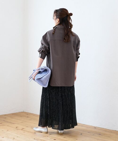 le.coeur blanc（ルクールブラン）の「エンブロイダリーカラーオーバーシャツ（シャツ/ブラウス・レディース・ダークグレー/イエロー/ライトブルー/ライトピンク・38）」の13枚目の写真