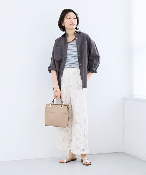 le.coeur blanc（ルクールブラン）の「エンブロイダリーカラーオーバーシャツ（シャツ/ブラウス・レディース・ダークグレー/イエロー/ライトブルー/ライトピンク・38）」の19枚目の写真