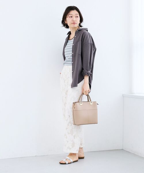 le.coeur blanc（ルクールブラン）の「エンブロイダリーカラーオーバーシャツ（シャツ/ブラウス・レディース・ダークグレー/イエロー/ライトブルー/ライトピンク・38）」の21枚目の写真