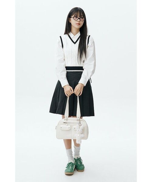 SQUARE LINE（スクエアライン）の「Indira インディラ - 4color（ショルダーバッグ・レディース・ブラック/ダークブラウン/レッド/シルバー/アイボリー・FREE）」の12枚目の写真