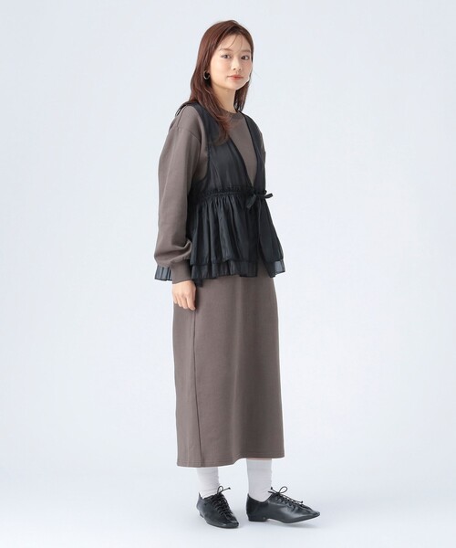 BEAMS HEART(ビームスハート)の「オーガンジー ベスト × カット ワンピース (セットアイテム)(ワンピース・レディース・オリーブ/グレー系その他/チャコールグレー・FREE)」の4枚目の写真