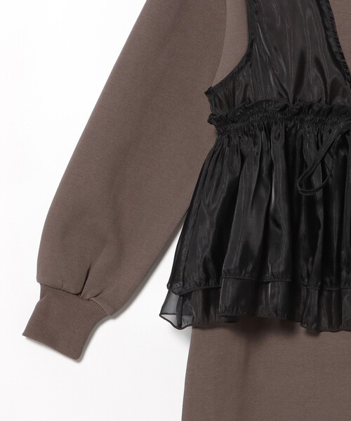BEAMS HEART(ビームスハート)の「オーガンジー ベスト × カット ワンピース (セットアイテム)(ワンピース・レディース・オリーブ/グレー系その他/チャコールグレー・FREE)」の20枚目の写真