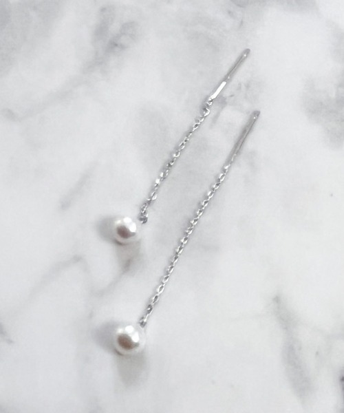 yu-ka（ユーカ）の「YU-KA:パールハンギングピアス Pearl hanging pierce（ピアス（両耳用）・レディース・グレー/シルバー・FREE）」の6枚目の写真