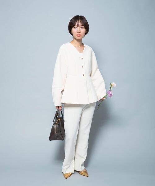 URBAN RESEARCH ROSSO WOMEN（アーバンリサーチ　ロッソ）の「『WEB限定』デザインボタンペプラムツイルジャケット（ノーカラージャケット・レディース・アイボリー/ブラック・FREE）」の6枚目の写真