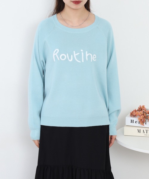 EGLANTINE(エグランティーヌ)の「EGLANTINE ラウンドネック刺繍ロゴニット(ニット/セーター・レディース・ネイビー/シルバーグレー/ベビーピンク/クリーム・38)」の5枚目の写真
