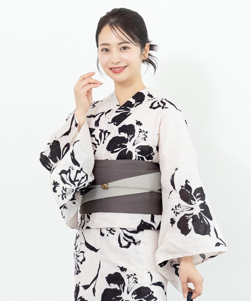 SOUBIEN(ソウビエン)の「誰でも簡単キレイに決まる!レトロカラー浴衣2点セット(浴衣・帯)(浴衣・レディース・ベージュ系1/アイボリー系4/アイボリー系3/アイボリー系2/アイボリー系1/ベージュ系2/グレー系1/グレー系/ネイビー系2/ネイビー系/アイボリー系/ベージュ系3/ネイビー系4/ネイビー系3/アイボリー系5/ベージュ系5/ベージュ系4/ネイビー系1/ホワイト系/グリーン系/ブルー系/ベージュ系・FREE)」の8枚目の写真