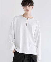 LILL（リル）の「シルバーパーツヘビーウエイトコットンヘンリーネックロングスリーブカットソー（Tシャツ/カットソー）」