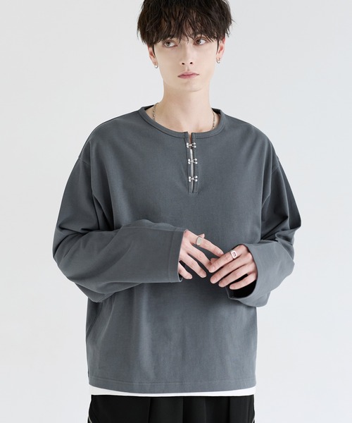 LILL（リル）の「シルバーパーツヘビーウエイトコットンヘンリーネックロングスリーブカットソー（Tシャツ/カットソー・メンズ・ホワイト/ブラック/ブルーグレー/チャコールグレー・XL/L/M/S）」の5枚目の写真