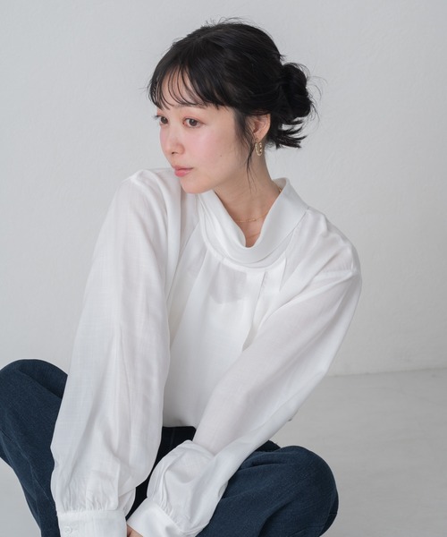 MISCH MASCH（ミッシュマッシュ）の「2026春夏新作 WEB限定 スタンドネックとろみブラウス（シャツ/ブラウス・レディース・ブルー/ホワイト・ﾌﾘ-）」の11枚目の写真