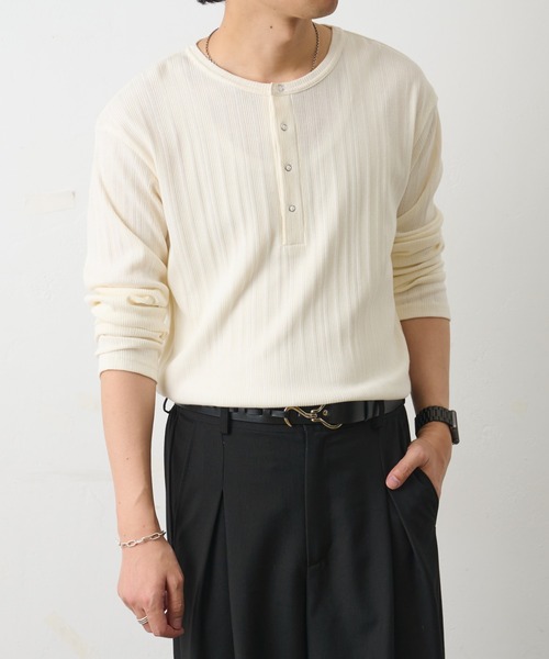 COLONY 2139（コロニートゥーワンスリーナイン）の「テレコリブヘンリーネック（Tシャツ/カットソー・メンズ・ブラック/ホワイト・LARGE/MEDIUM）」の4枚目の写真