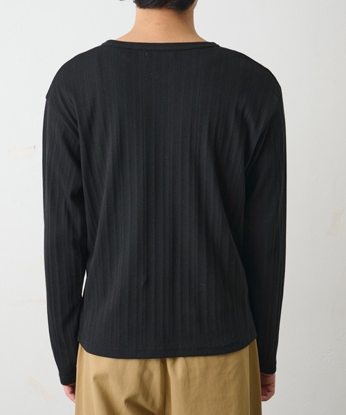 COLONY 2139（コロニートゥーワンスリーナイン）の「テレコリブヘンリーネック（Tシャツ/カットソー・メンズ・ブラック/ホワイト・LARGE/MEDIUM）」の11枚目の写真